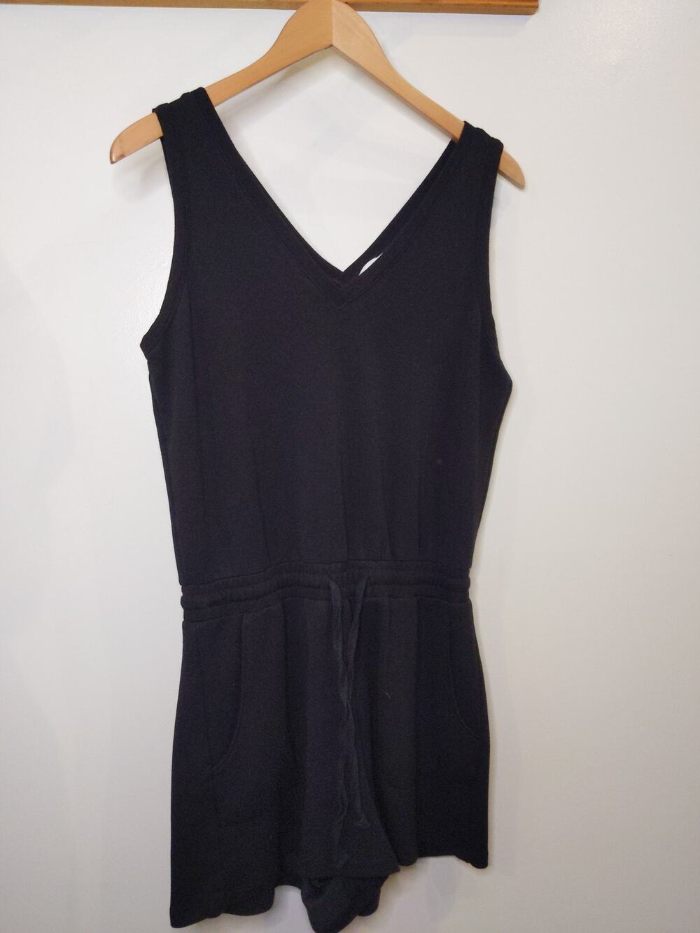 Calvin Klein Black Sleeveless Romper V-Neck Drawstring Waist Pockets Small